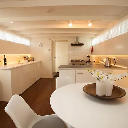 Royal ספינת מלון